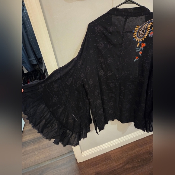 Dottie West Embroidered Ruffled Kimono Size XS/S - Picture 10 of 12